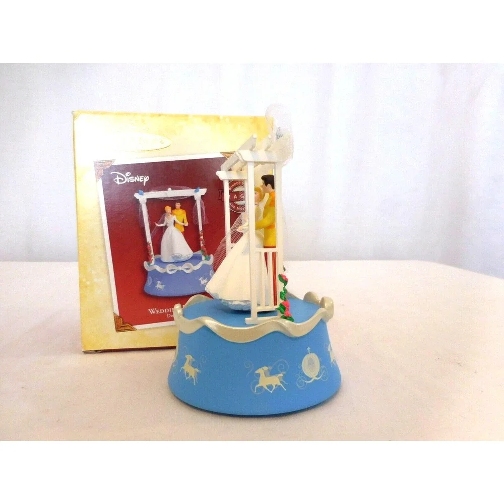 Hallmark Keepsake Ornament Ornament Wedding Day Dance Disney's Cinderella 2005